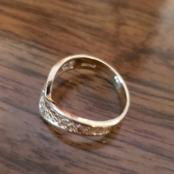 Gold ring - Picture 3 of 4